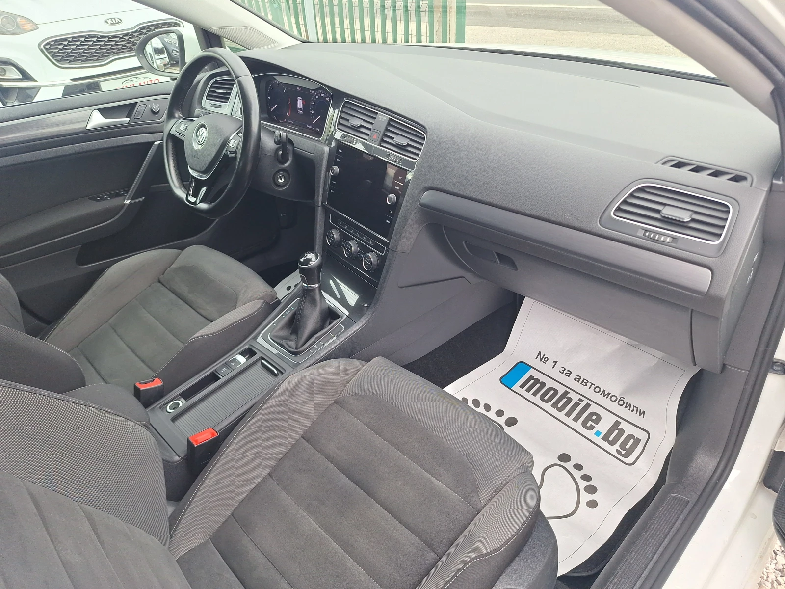 VW Golf 1.6tdi 116ks High Line Digital Evro 6d!, снимка 12 - Автомобили и джипове - 54358135