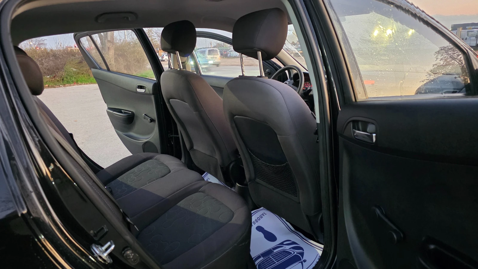 Hyundai I20 1.3i/80hp-АГУ, снимка 10 - Автомобили и джипове - 54392599
