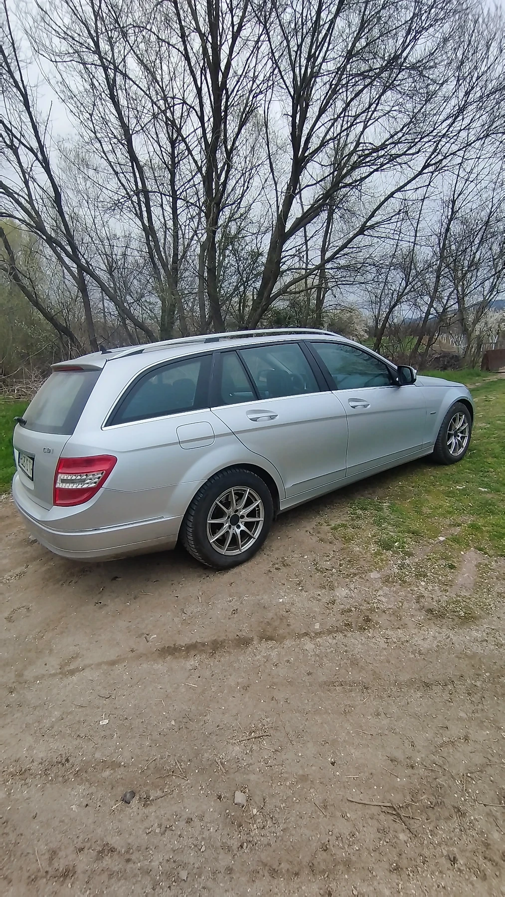 Mercedes-Benz C 220, снимка 2 - Автомобили и джипове - 54754483