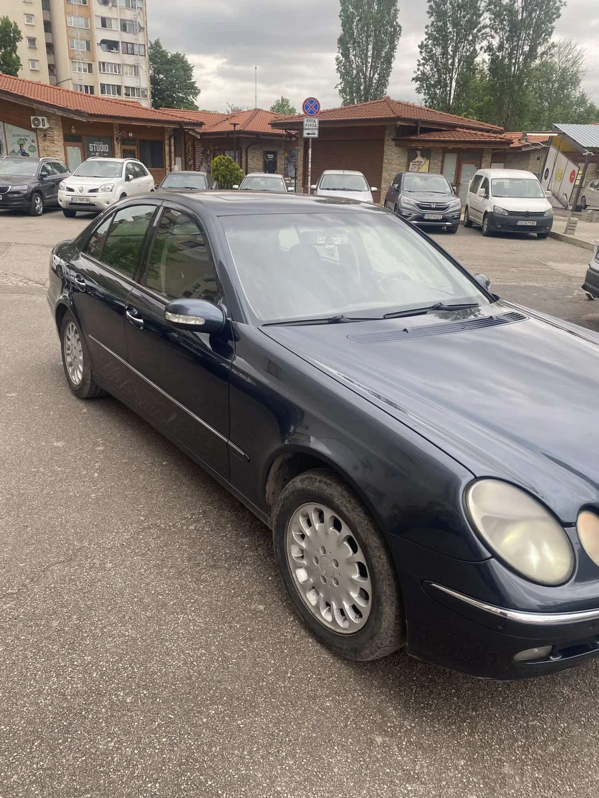 Mercedes-Benz E 200, снимка 2 - Автомобили и джипове - 55036908