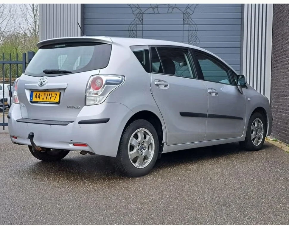 Toyota Verso 1.8 valvematic , снимка 4 - Автомобили и джипове - 55062183