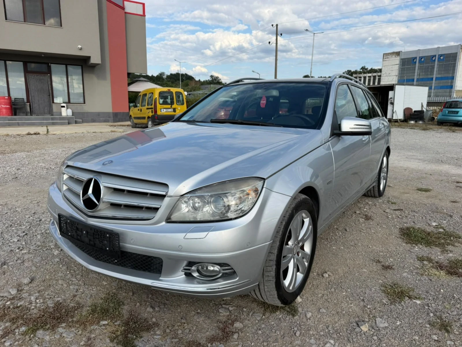 Mercedes-Benz C 350 AVANTGARDE+ ПАНОРАМА + ГАЗ, снимка 3 - Автомобили и джипове - 55397749