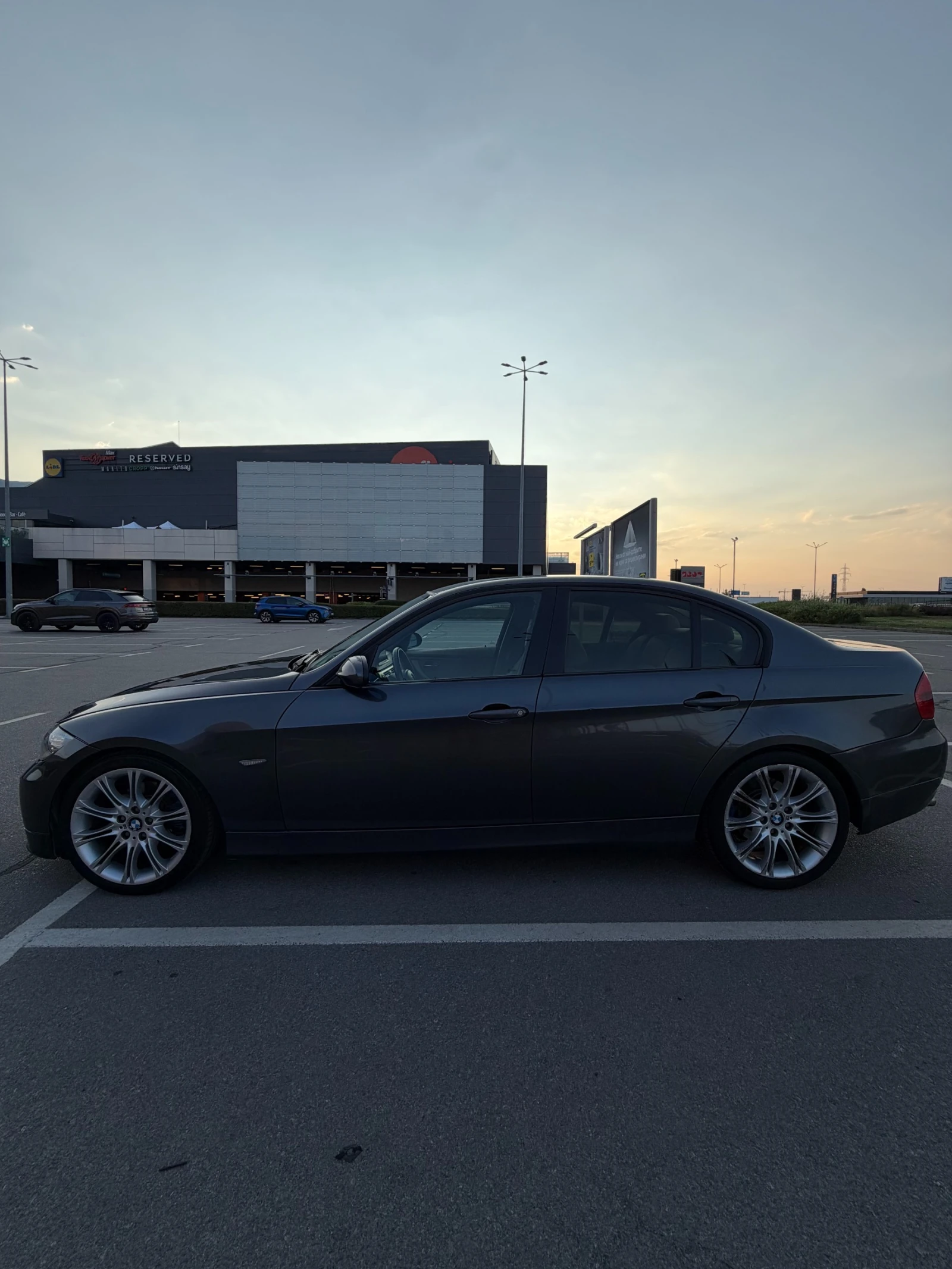 BMW 320, снимка 5 - Автомобили и джипове - 55755245