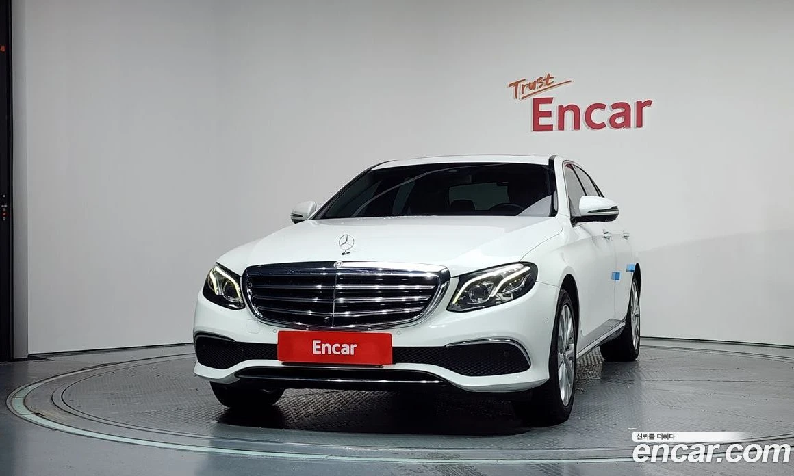 Mercedes-Benz E 300 E300 4MATIC Exclusive Standard, снимка 3 - Автомобили и джипове - 56122914