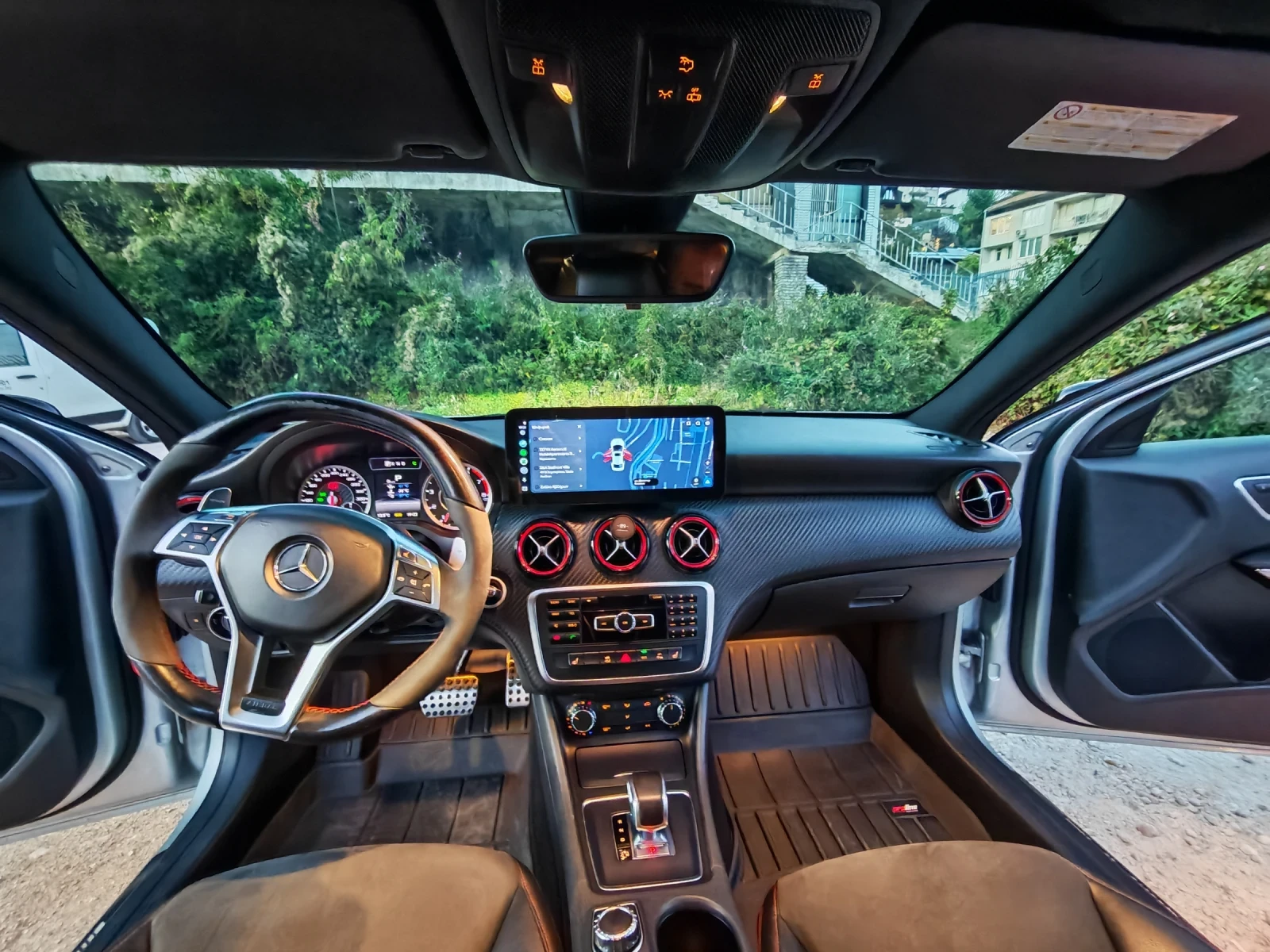 Mercedes-Benz A45 AMG, снимка 13 - Автомобили и джипове - 56247730