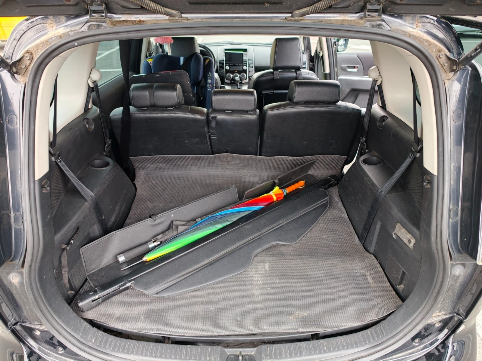 Mazda 5 Фейслифт, снимка 12 - Автомобили и джипове - 56709046