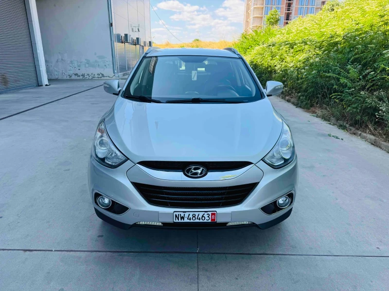 Hyundai IX35 2.0i Automat 4x4, снимка 3 - Автомобили и джипове - 50888969