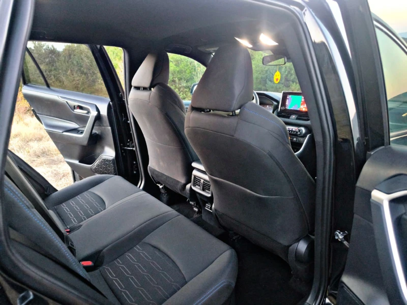 Toyota Rav4 HYBRID * Sport Edition * Лизинг, снимка 4 - Автомобили и джипове - 52418390