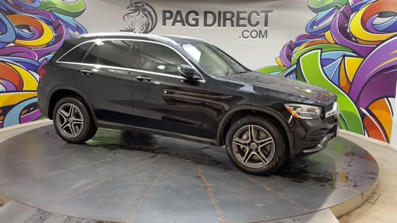 Mercedes-Benz GLC 300 4Matic* , снимка 2 - Автомобили и джипове - 53206644