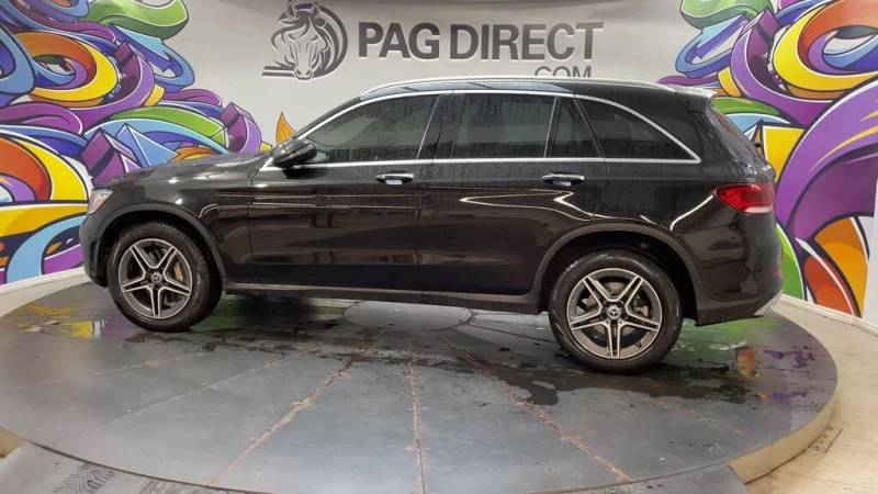 Mercedes-Benz GLC 300 4Matic* , снимка 3 - Автомобили и джипове - 53206644