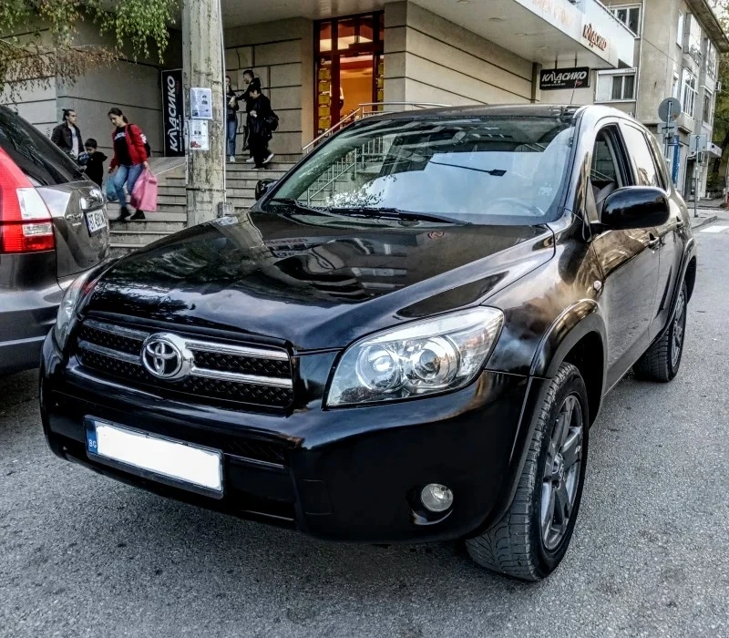 Toyota Rav4 4х4_136кс_6.скорости_Верига_5 л./100км_Навигация !
