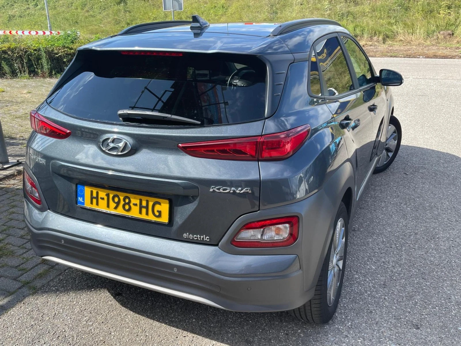 Hyundai Kona Premium 64kWH - изображение 3
