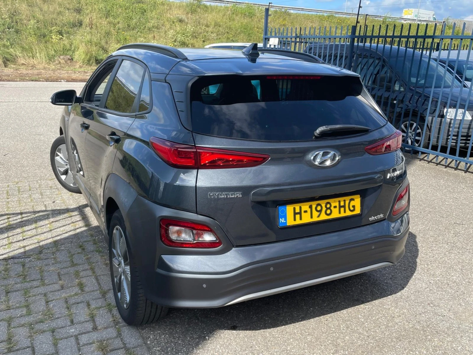 Hyundai Kona Premium 64kWH - изображение 4