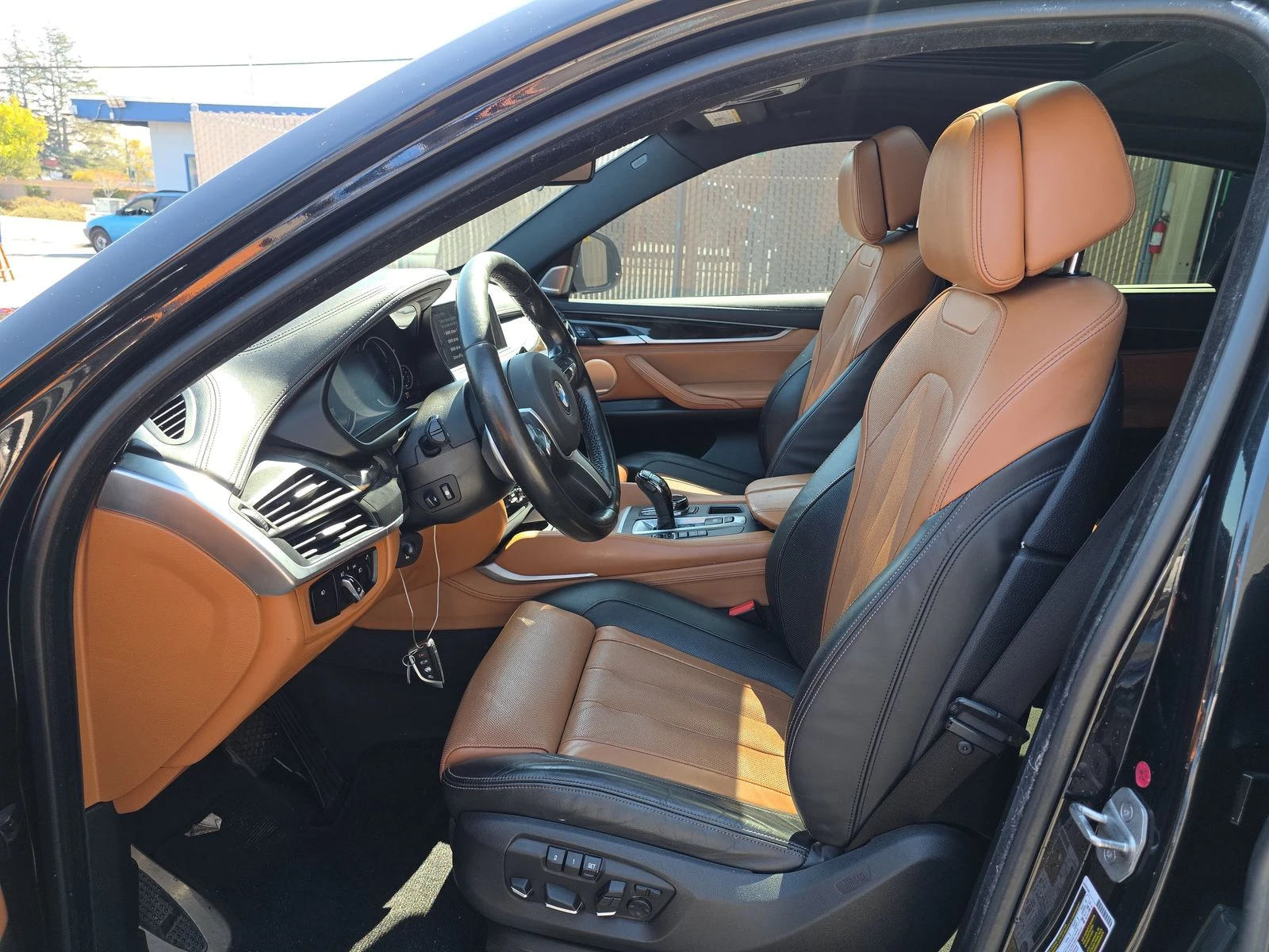 BMW X6 * xDrive35i* M SPORT LINE* BI-COLOR INTERIOR - изображение 8