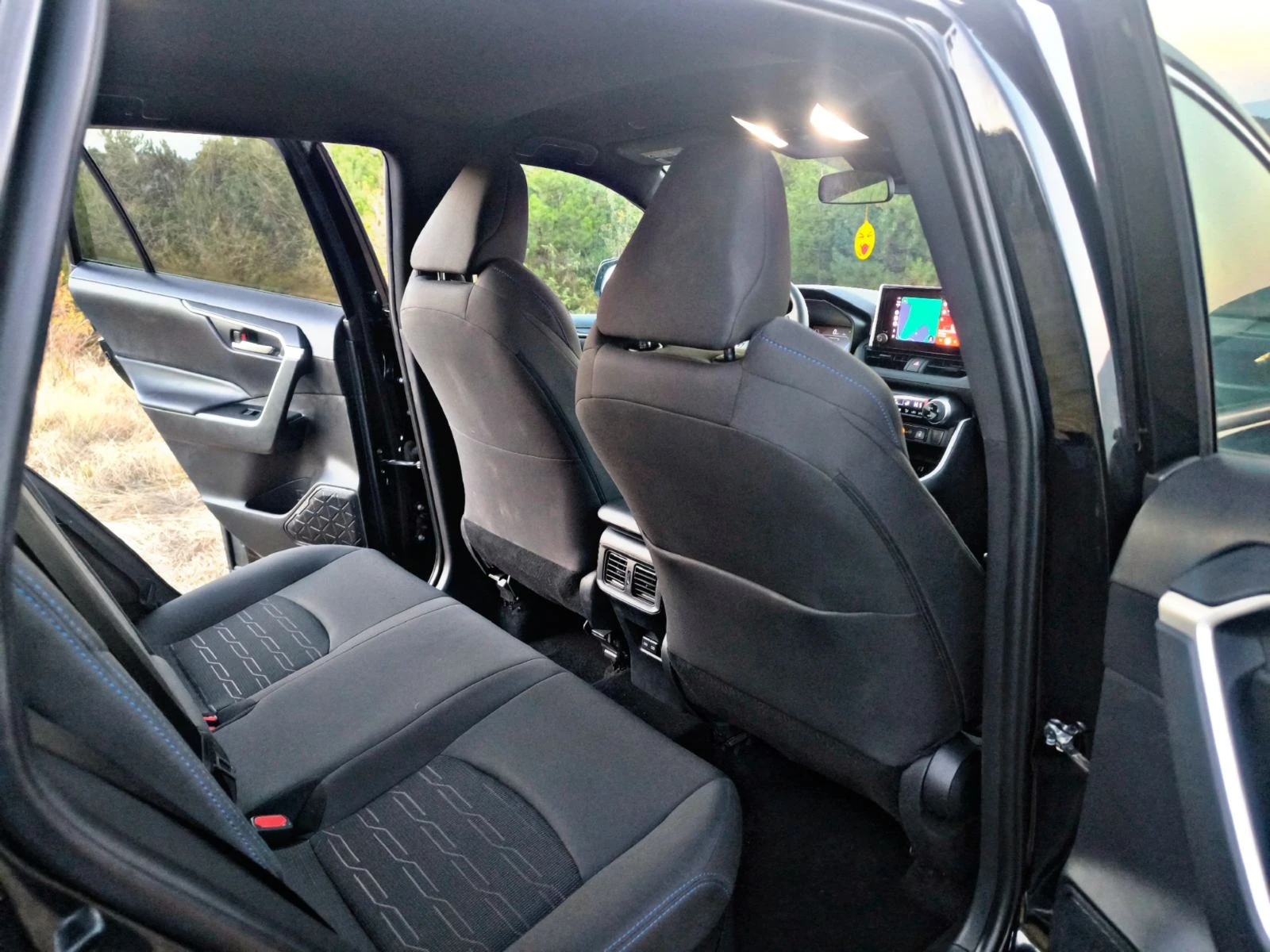 Toyota Rav4 HYBRID * Sport Edition * Лизинг - изображение 4