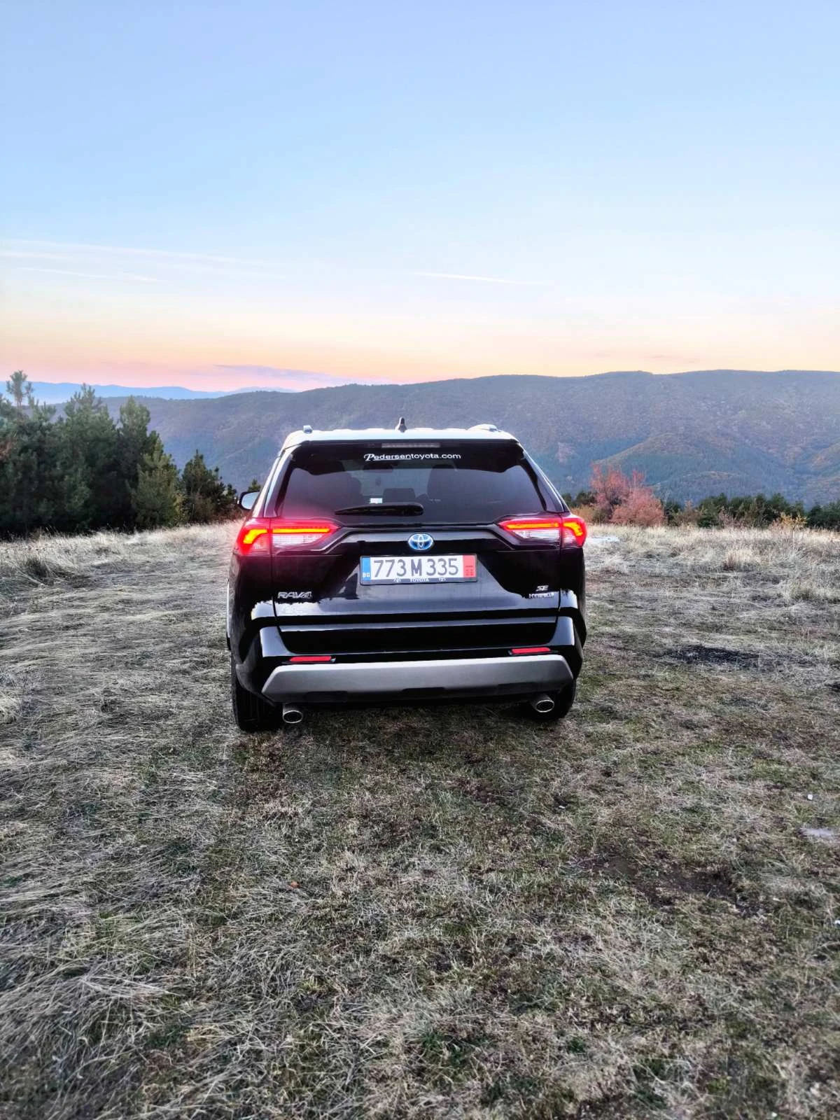 Toyota Rav4 HYBRID * Sport Edition * Лизинг - изображение 9