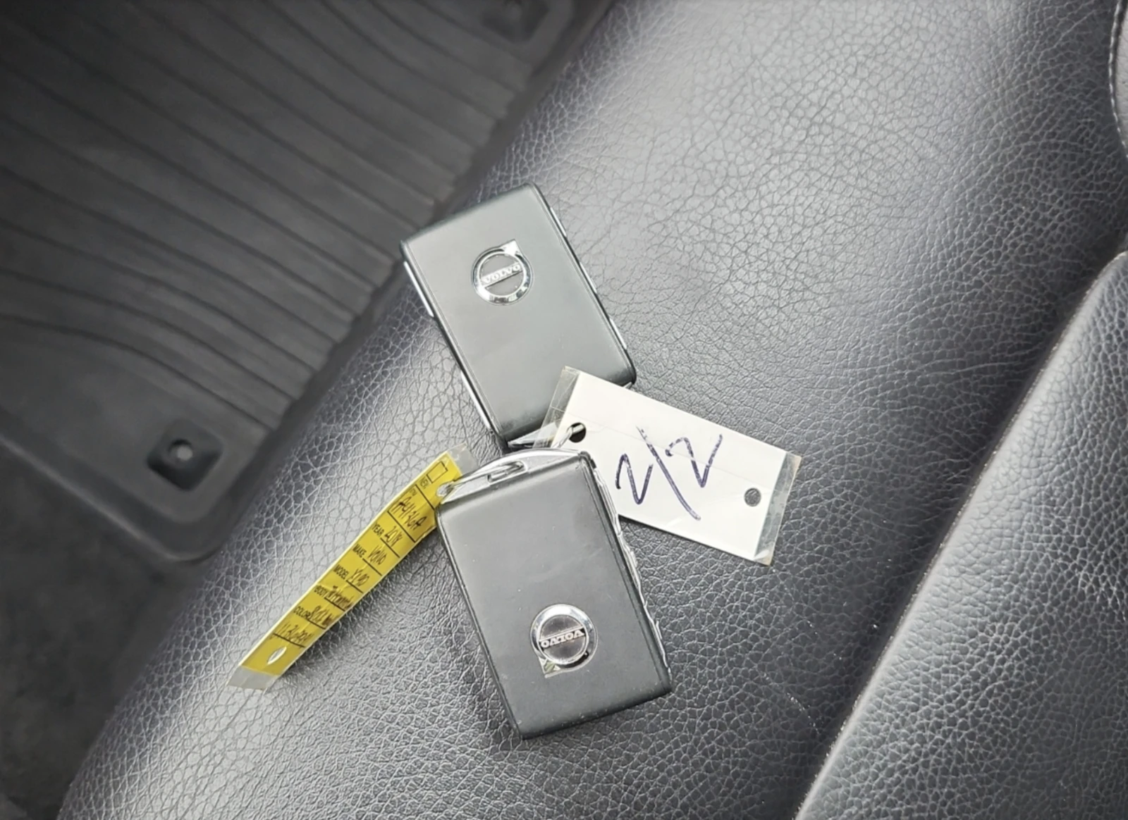 Volvo Xc90 MOMENTUM - изображение 6