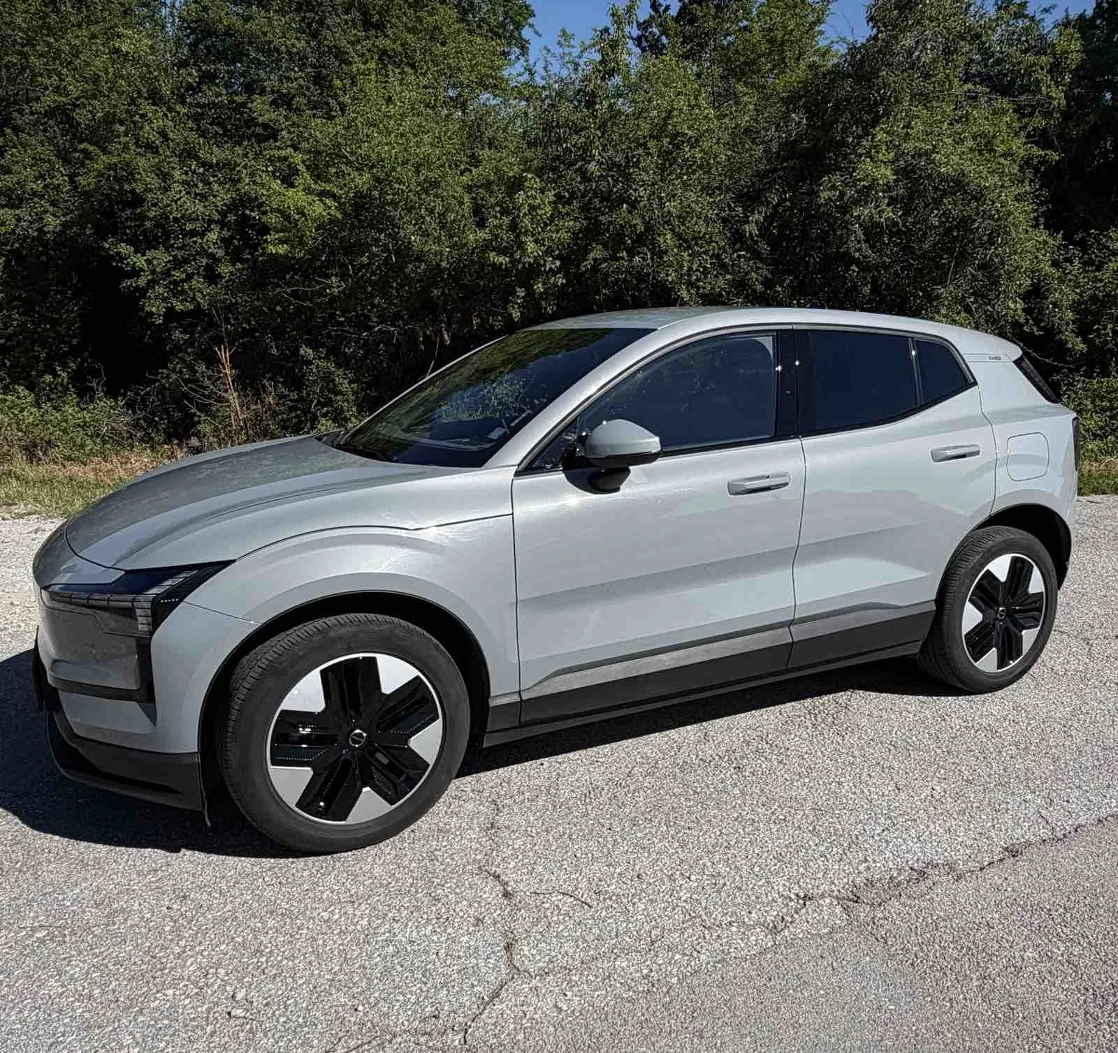 Volvo EX30 SUV Core E40 Single AT1 RWD, снимка 5 - Автомобили и джипове - 53432594