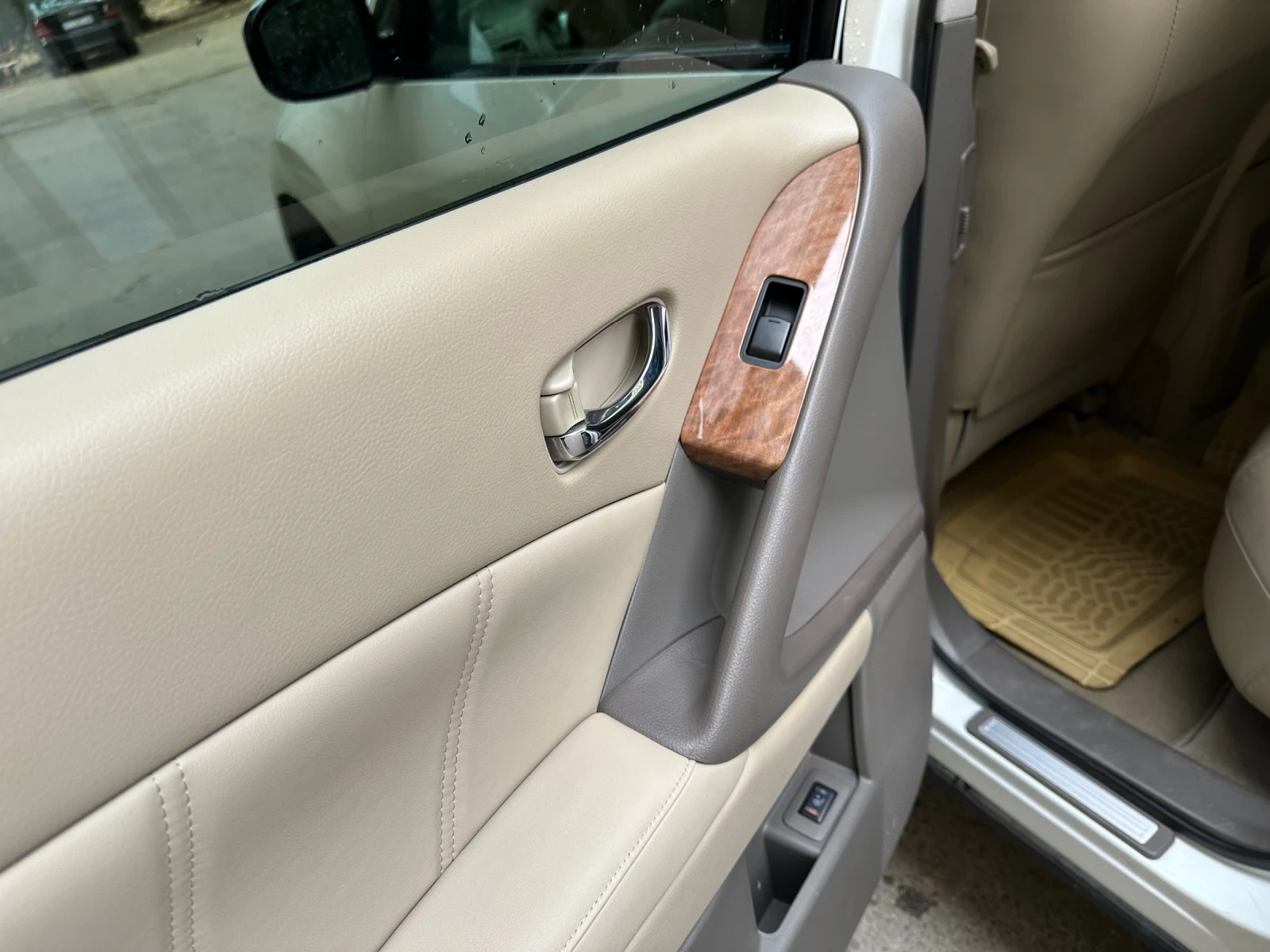 Nissan Murano, снимка 11 - Автомобили и джипове - 54691404