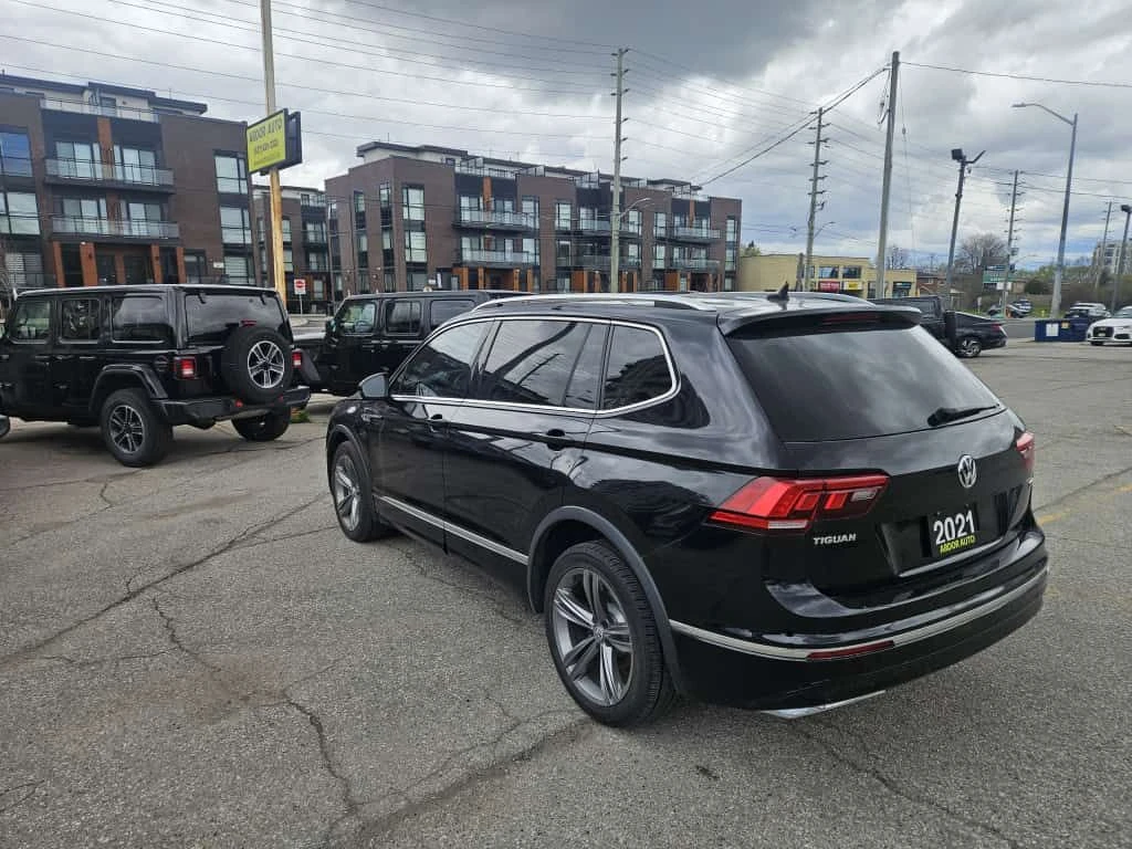 VW Tiguan Highline| ПОДГРЕВ| ПАНОРАМА| CARFAX, снимка 8 - Автомобили и джипове - 54919186