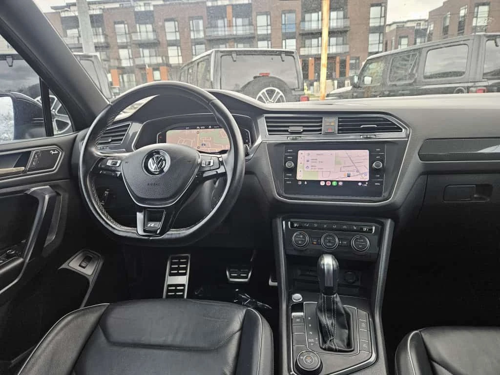 VW Tiguan Highline| ПОДГРЕВ| ПАНОРАМА| CARFAX, снимка 12 - Автомобили и джипове - 54919186