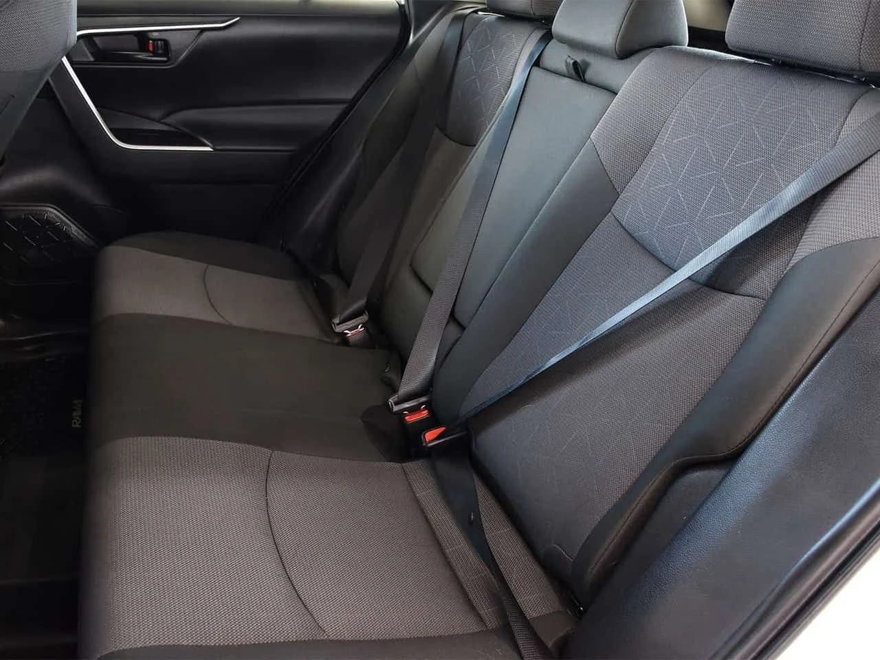 Toyota Rav4 | ФИКСИРАНА ЦЕНА ДО БЪЛГАРИЯ | , снимка 15 - Автомобили и джипове - 55414576