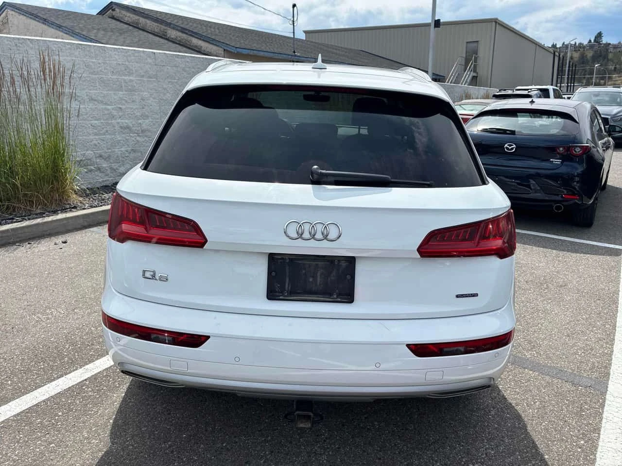 Audi Q5 * PROGRESSIV * CARFAX * БЕЗ ПЪРВОНАЧАЛНА ВНОСКА, снимка 2 - Автомобили и джипове - 55645682