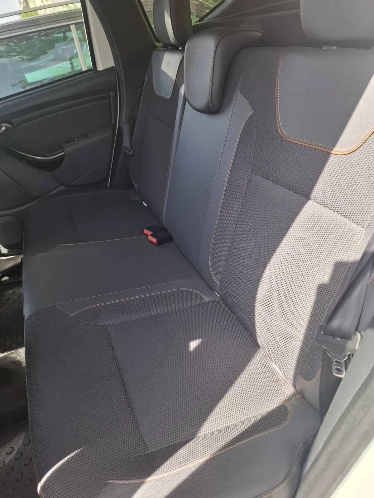 Dacia Duster, снимка 2 - Автомобили и джипове - 55876965