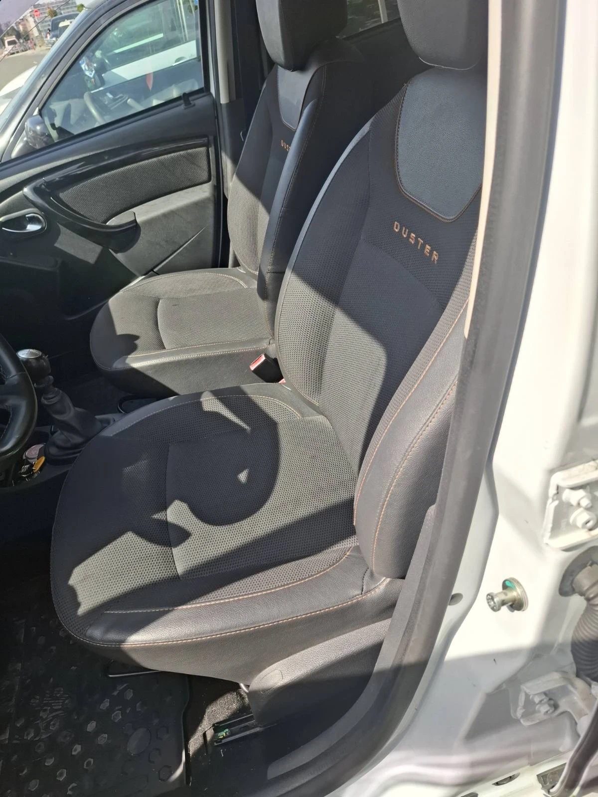 Dacia Duster, снимка 5 - Автомобили и джипове - 55876965