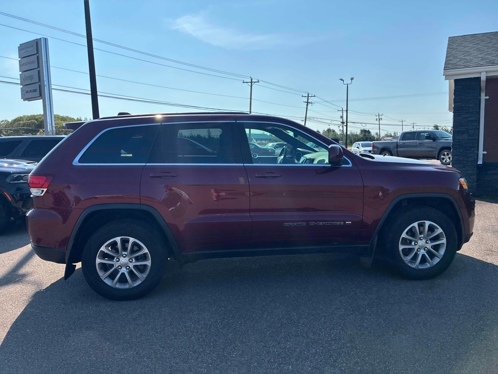 Jeep Grand cherokee * Laredo * АВТОКРЕДИТ БЕЗ ПЪРВОНАЧАЛНА ВНОСКА* , снимка 3 - Автомобили и джипове - 55900544