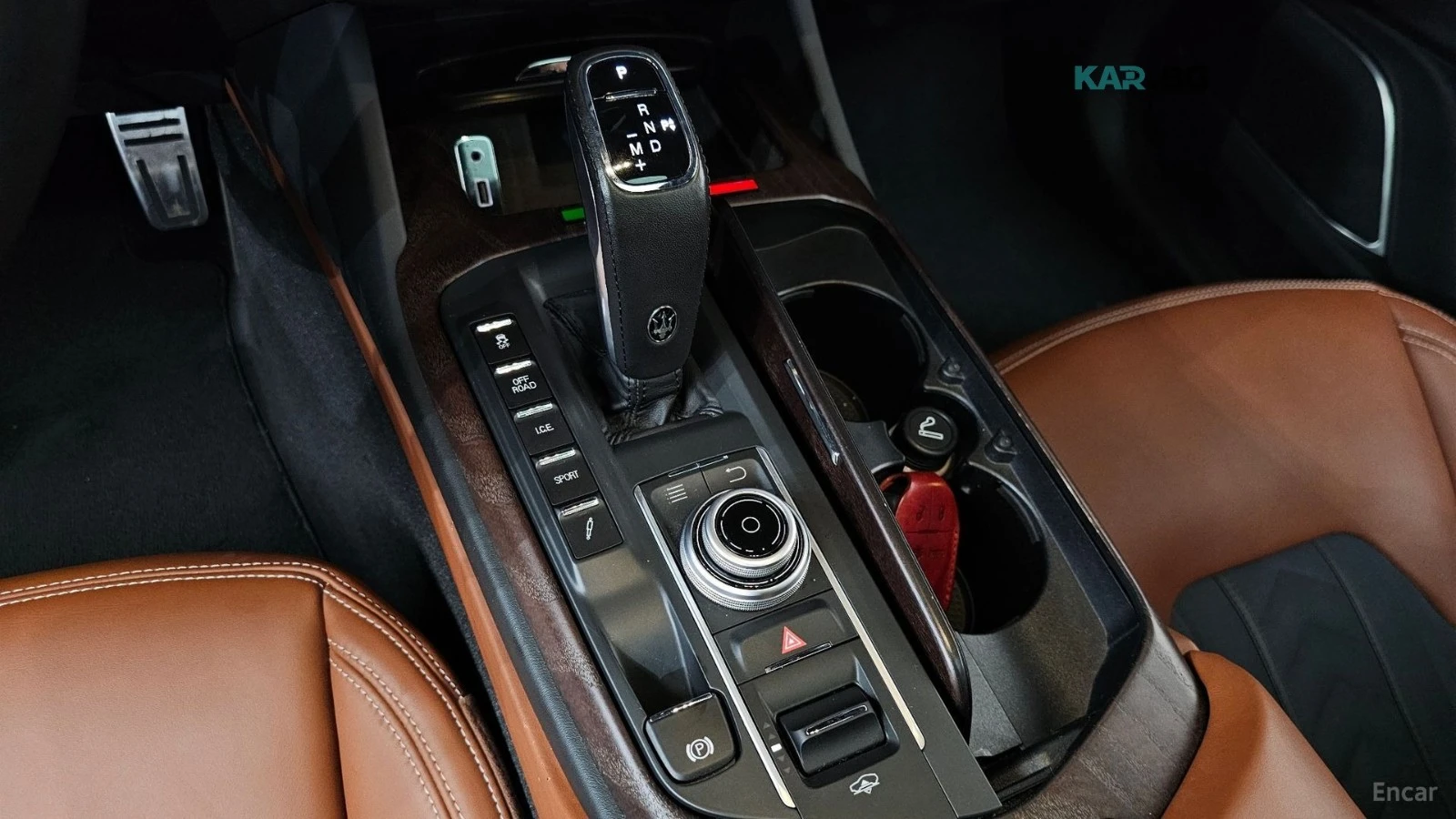 Maserati Levante 3.0S AWD* 360* КОЖА* ОБДУХ* НАВИ* ПАНО, снимка 8 - Автомобили и джипове - 55930149