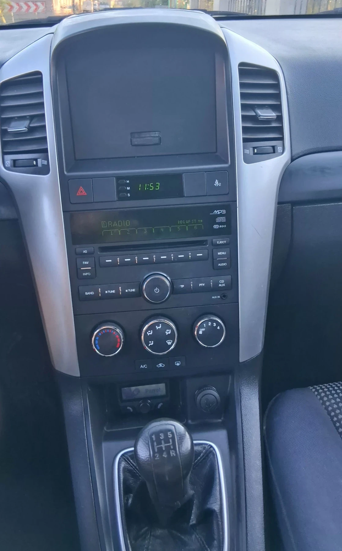 Chevrolet Captiva 2.4i 136k.c., снимка 14 - Автомобили и джипове - 56304909