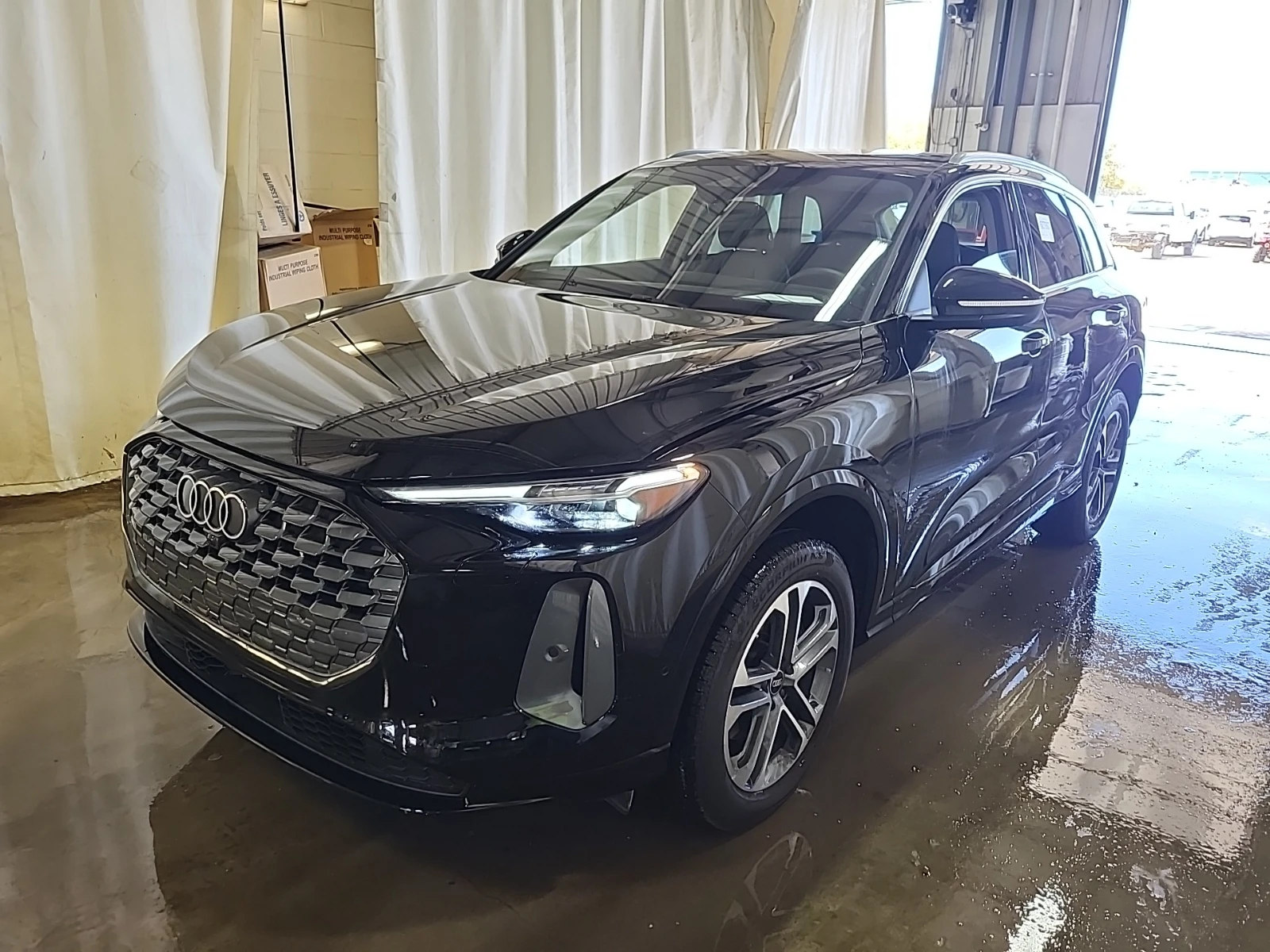 Audi Q5 TECHNIK* Хедъп* Подгев* Дистроник, снимка 14 - Автомобили и джипове - 56421911