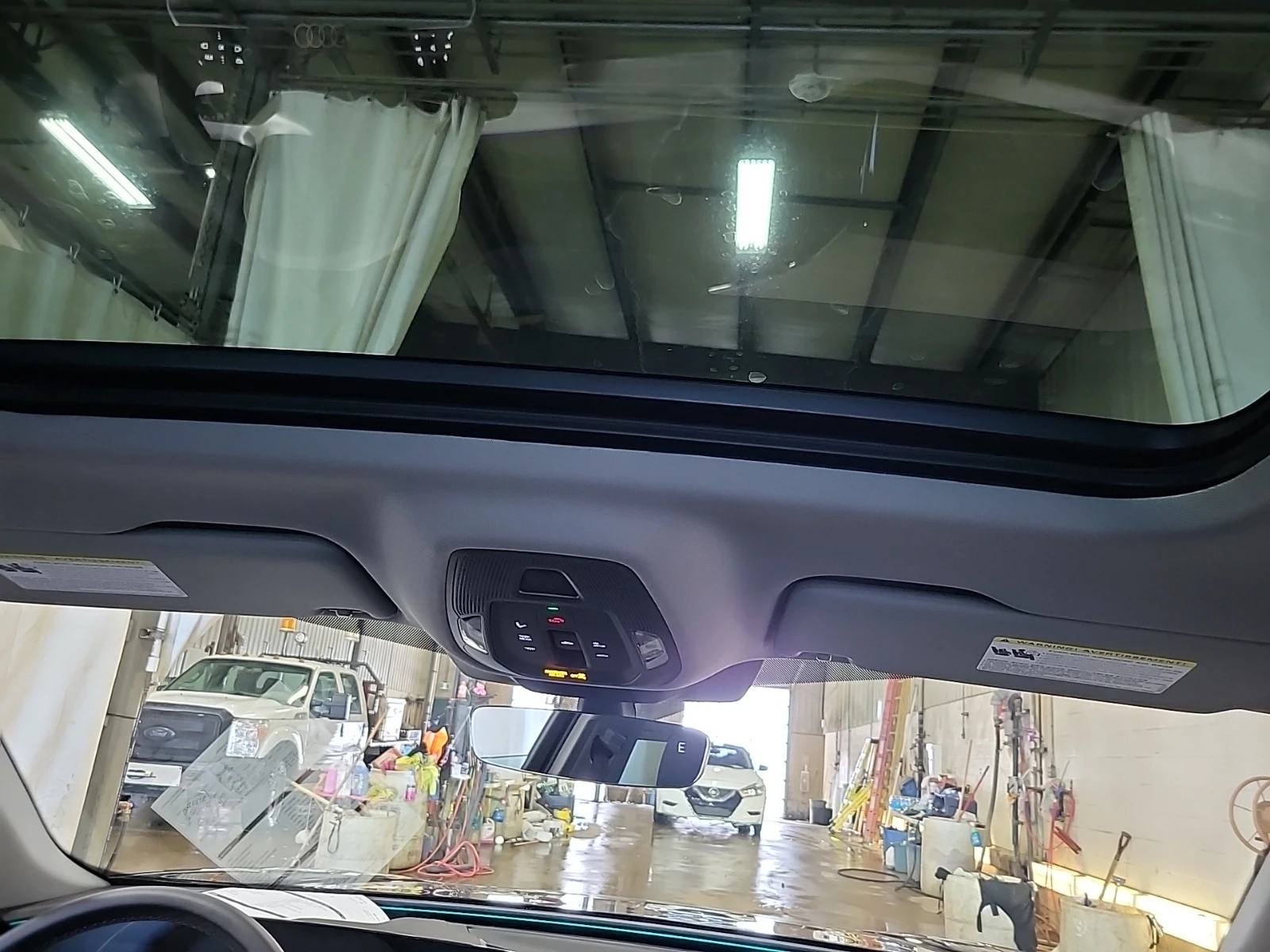 Audi Q5 TECHNIK* Хедъп* Подгев* Дистроник, снимка 12 - Автомобили и джипове - 56421911
