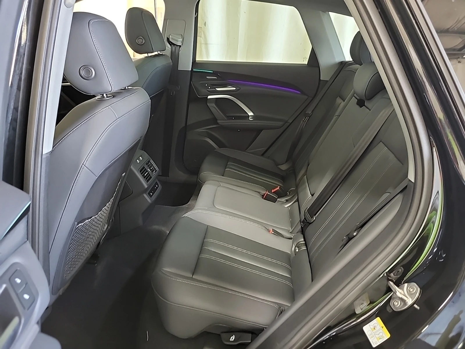Audi Q5 TECHNIK* Хедъп* Подгев* Дистроник, снимка 11 - Автомобили и джипове - 56421911