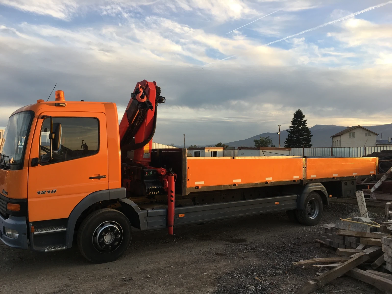 Mercedes-Benz Atego Камион с кран - изображение 4