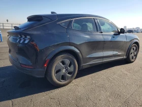 Ford Mustang Mach-E * CALIFORNIA ROUTE 1* КОЖА* ПАНОРАМА* КРАЙНА ЦЕНА*, снимка 4