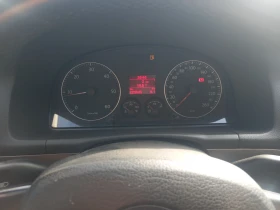 Обява за продажба на VW Touran 2.0TDI 136к.с. 7-местен ~5 999 лв. - изображение 10