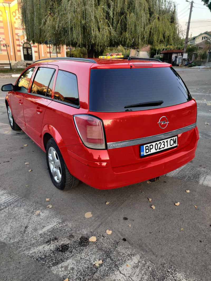 Opel Astra, снимка 2 - Автомобили и джипове - 45701589