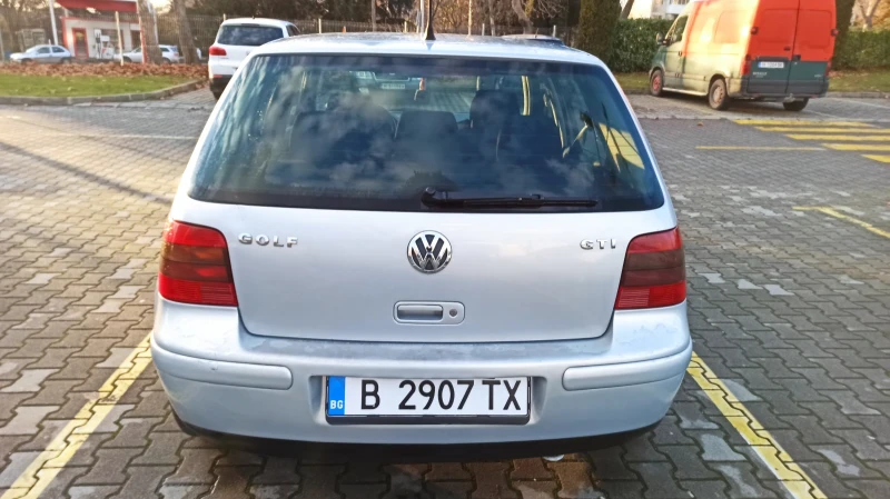 VW Golf 1.8Т GTI, снимка 6 - Автомобили и джипове - 48308875