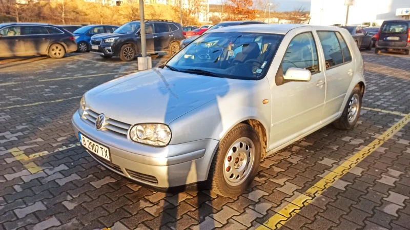 VW Golf 1.8Т GTI, снимка 3 - Автомобили и джипове - 48308875