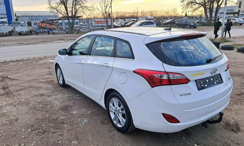 Hyundai I30 1.6crdi LED-EURO5-NAVI-110hp, снимка 4 - Автомобили и джипове - 48824454