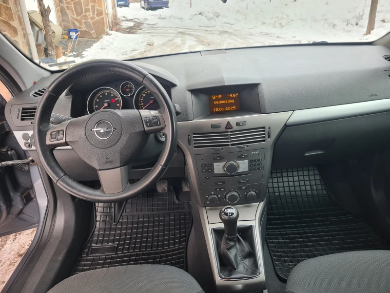 Opel Astra 1.6 климатик , снимка 6 - Автомобили и джипове - 49436310