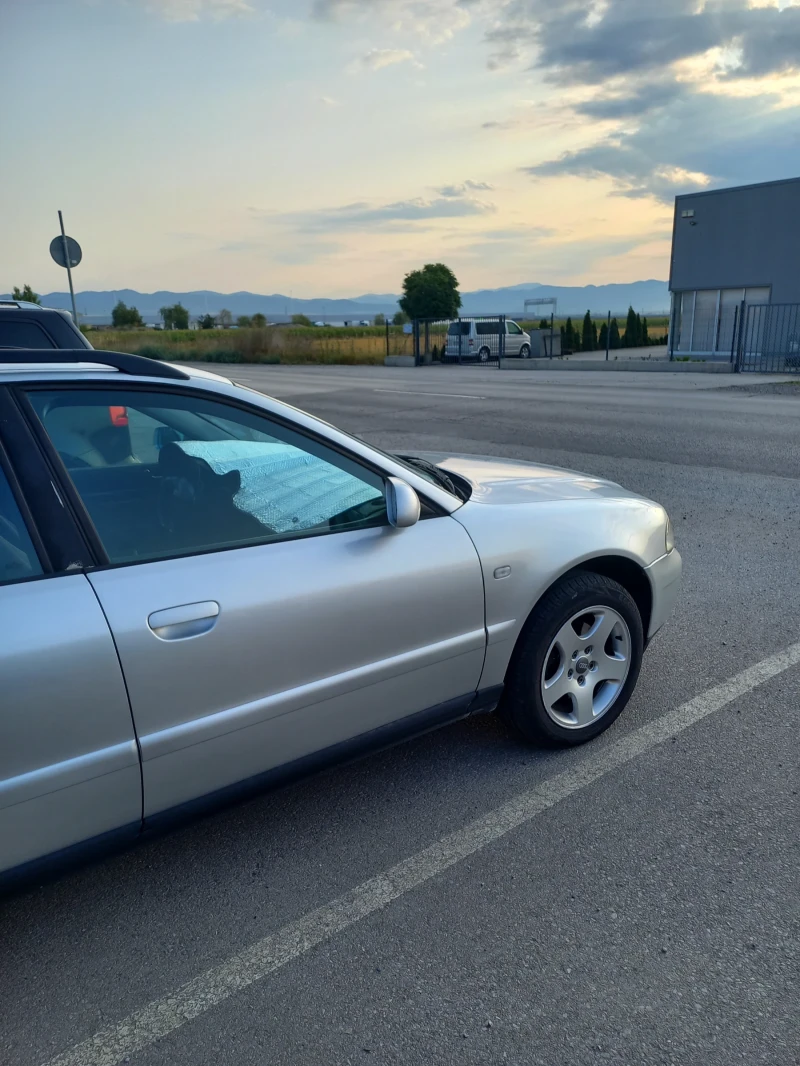 Audi A4, снимка 5 - Автомобили и джипове - 52270345