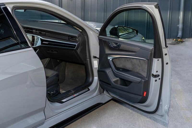 Audi Rs6, снимка 8 - Автомобили и джипове - 52127009