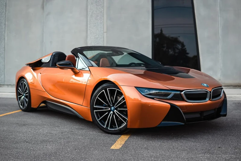 BMW i8 Roadster* AWD* АвтоКредит* (ЦЕНА ДО БГ), снимка 2 - Автомобили и джипове - 52554529