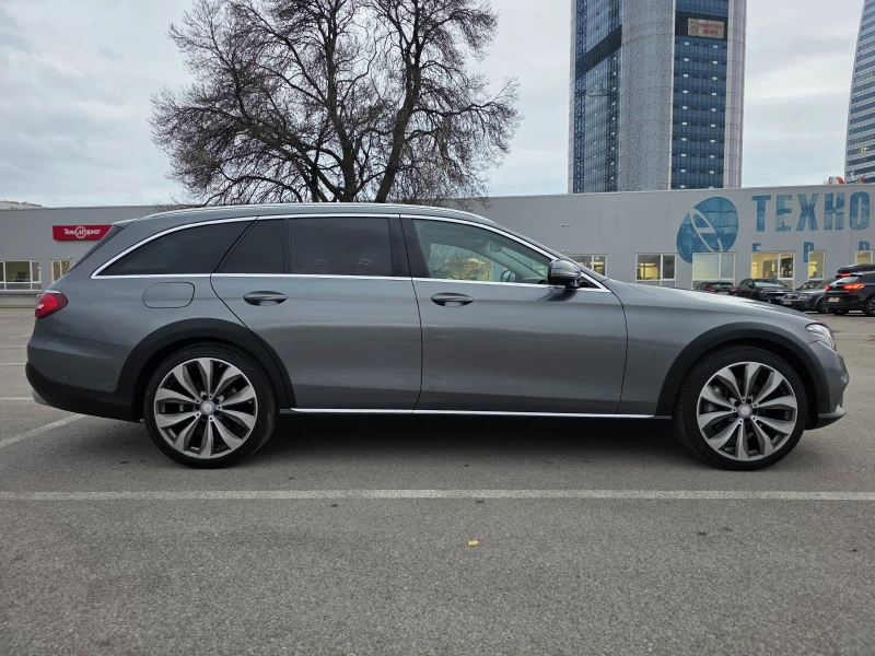Mercedes-Benz E 220  ALLTERRAIN 4MATIC 360 PANORAMA BURMESTER, снимка 3 - Автомобили и джипове - 52668883