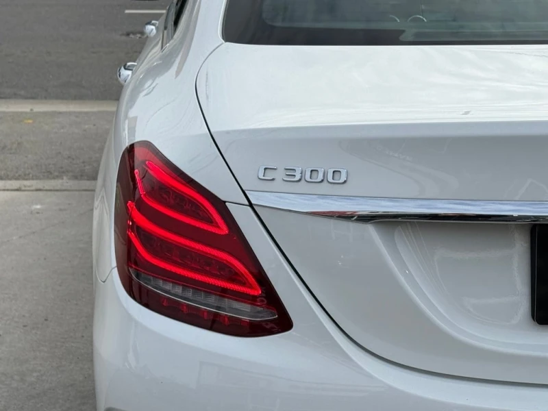 Mercedes-Benz 300 * //AMG PKG | PANO | 360 CAMERA | NAVI * CARFAX * , снимка 14 - Автомобили и джипове - 53008746