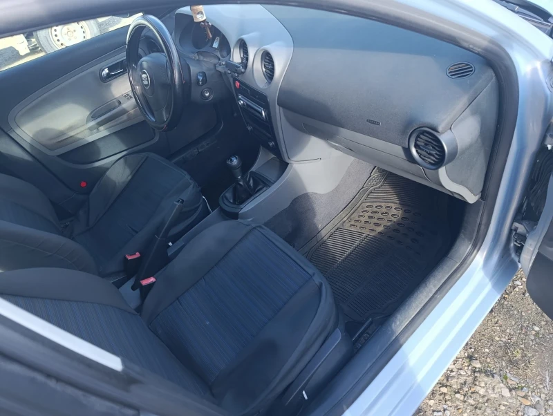 Seat Ibiza, снимка 15 - Автомобили и джипове - 53020714