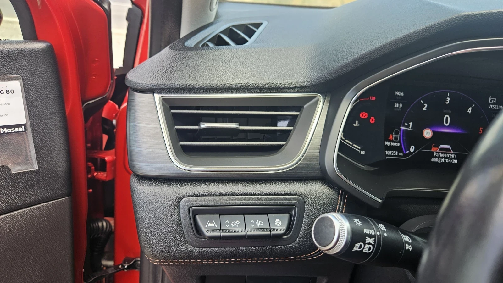 Renault Captur Initiale Paris, снимка 11 - Автомобили и джипове - 54962248